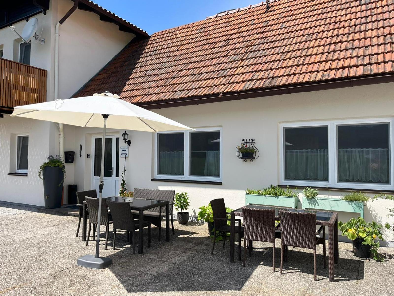 Danner Familien-Ferienwohnungen Schoerfling Am Attersee Extérieur photo